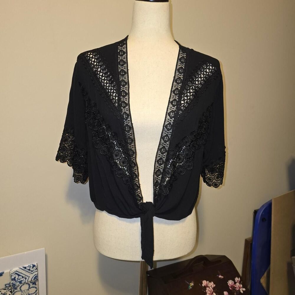 No-boundaries Women's Black Cardigan